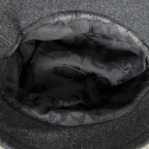 Coach‎ Women\'s Black Wool Blend Bucket Hat Sz M/L main image 4